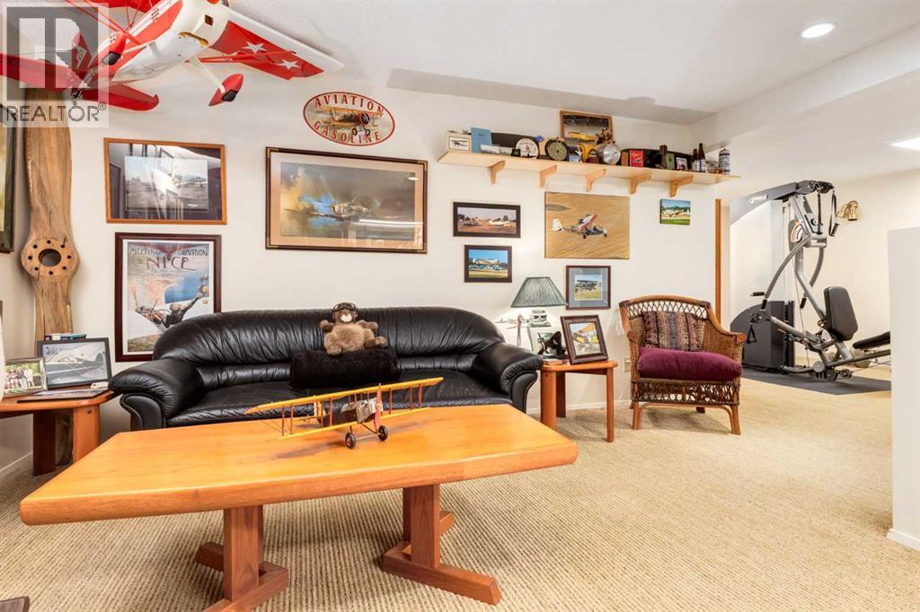 21 Midridge Green Se, Calgary, Alberta  T2X 1C9 - Photo 25 - A2278195