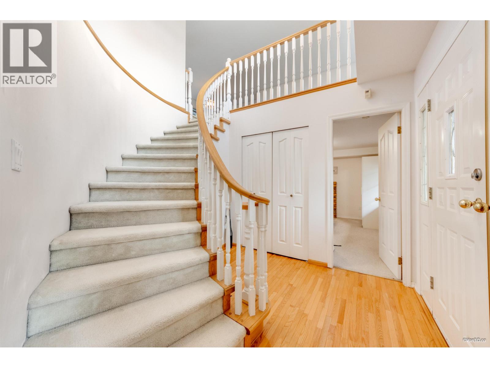 3315 El Casa Court, Coquitlam, British Columbia  V3E 2P9 - Photo 2 - R3086841