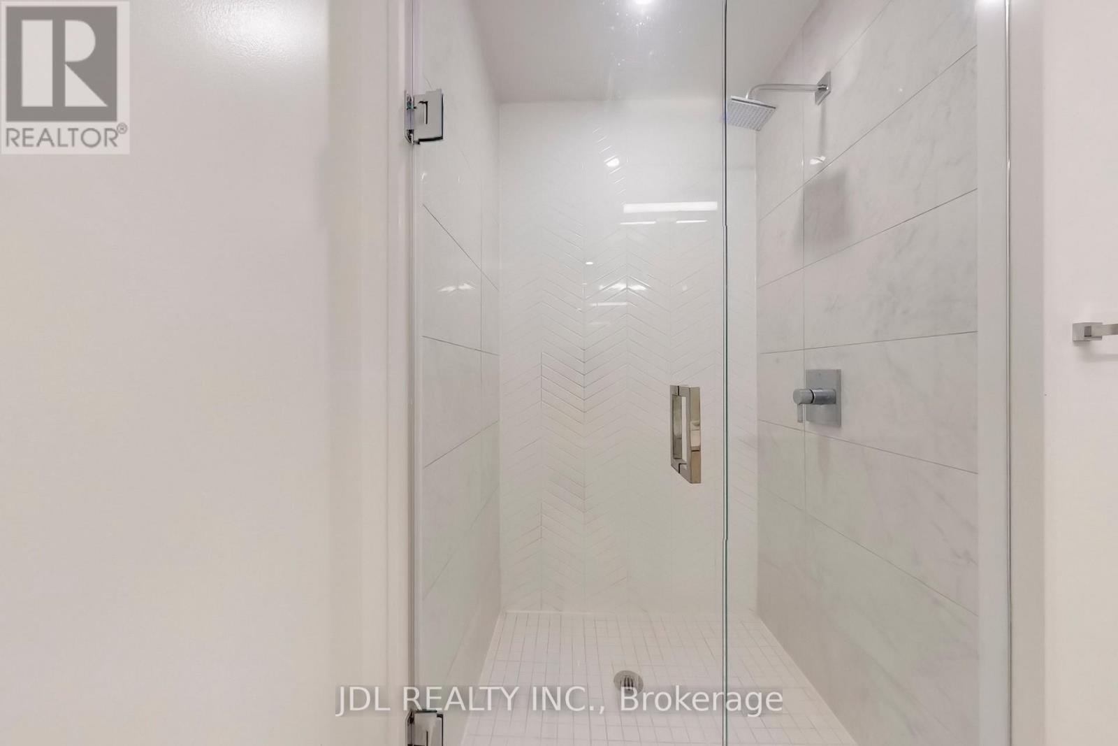 1001 - 10 De Boers Drive, Toronto, Ontario  M3J 0H1 - Photo 26 - W12761940