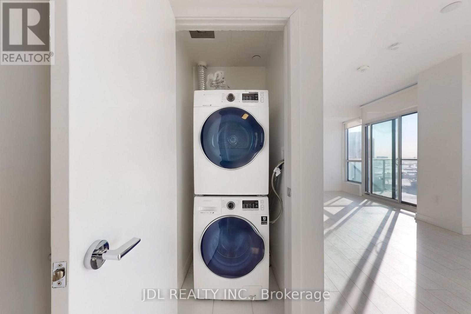 1001 - 10 De Boers Drive, Toronto, Ontario  M3J 0H1 - Photo 27 - W12761940