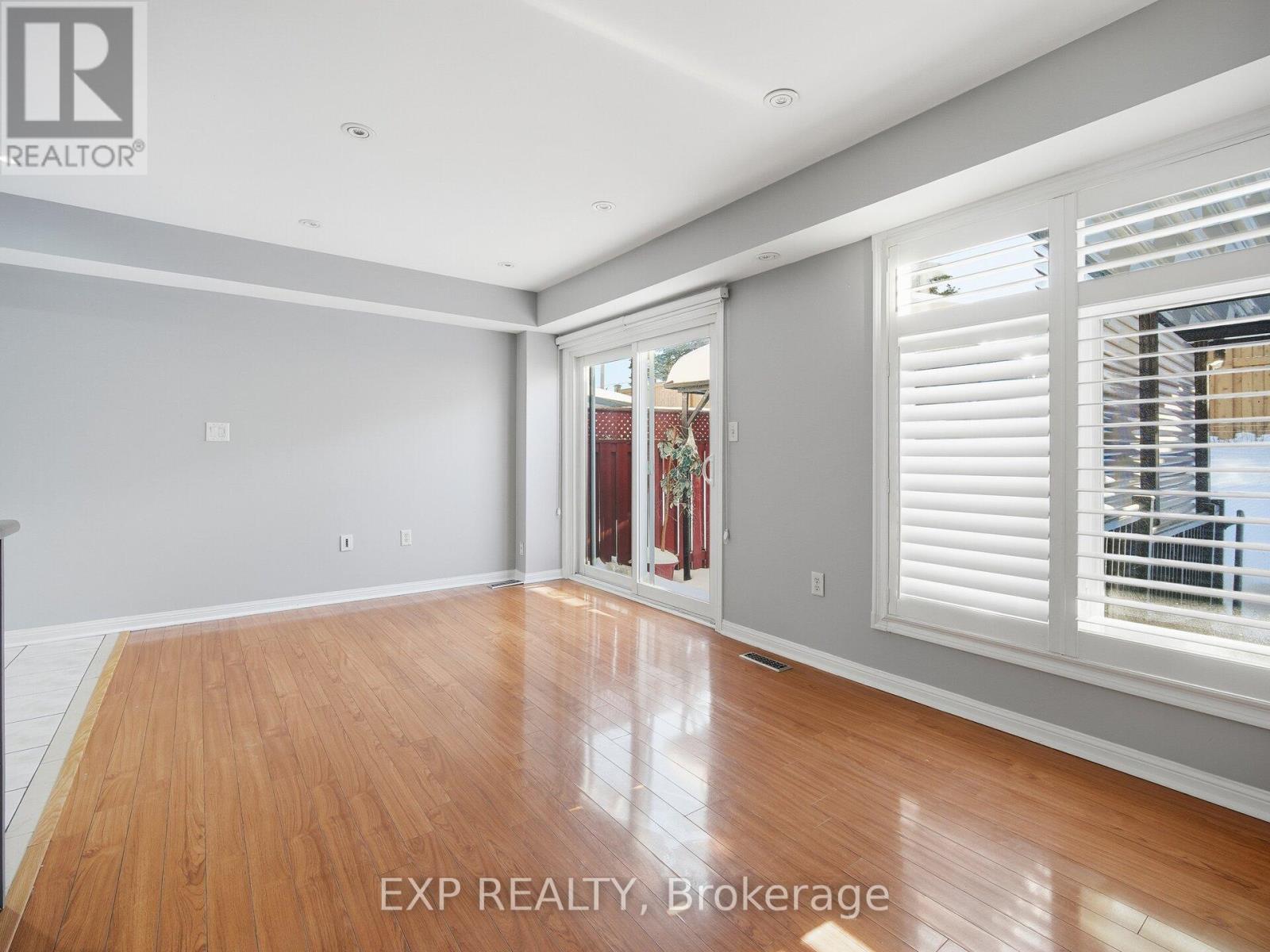 48 Mount Ranier Crescent, Brampton, Ontario  L6R 2K9 - Photo 10 - W12761958