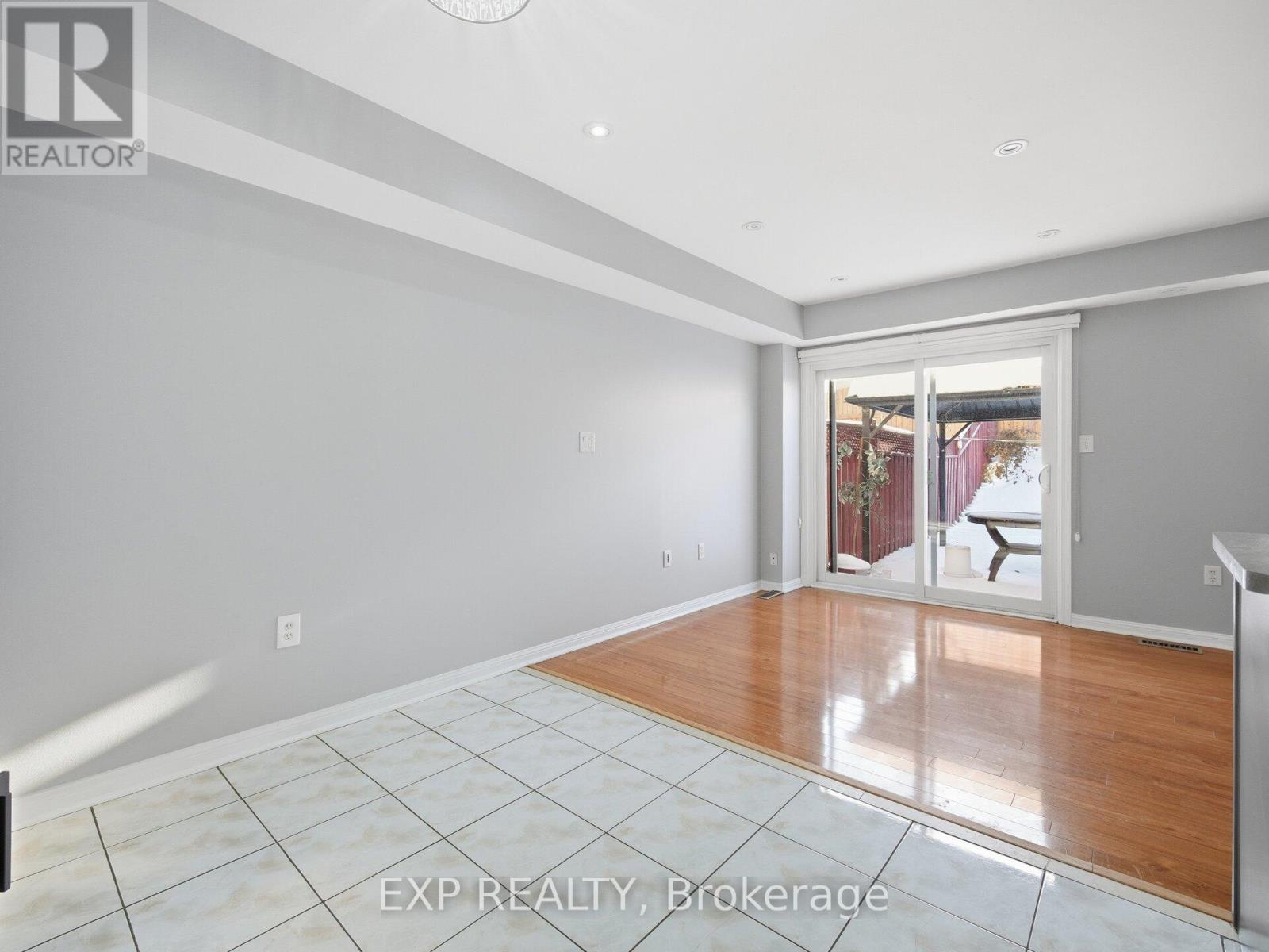 48 Mount Ranier Crescent, Brampton, Ontario  L6R 2K9 - Photo 14 - W12761958