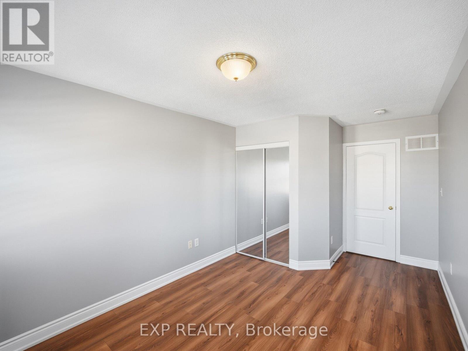 48 Mount Ranier Crescent, Brampton, Ontario  L6R 2K9 - Photo 33 - W12761958