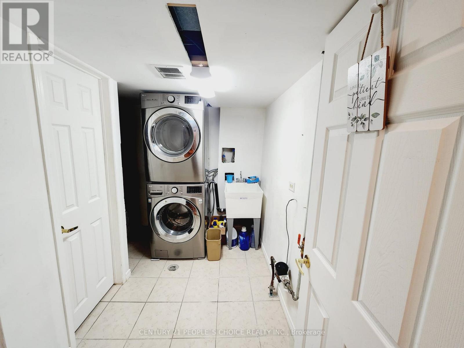 7275 Corrine Crescent, Mississauga, Ontario  L5N 5C3 - Photo 33 - W12761980