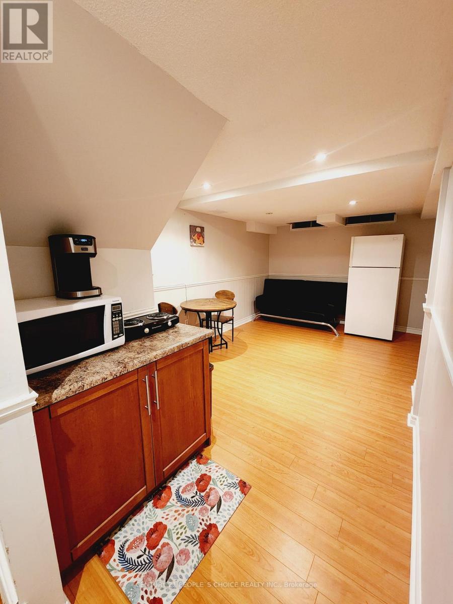 7275 Corrine Crescent, Mississauga, Ontario  L5N 5C3 - Photo 35 - W12761980