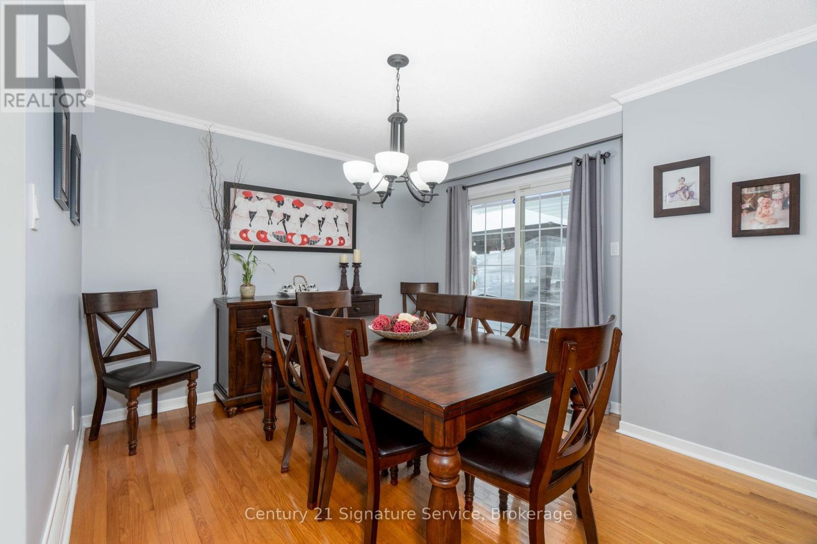 854 Forestwood Drive, Mississauga, Ontario  L5C 1G8 - Photo 10 - W12761992