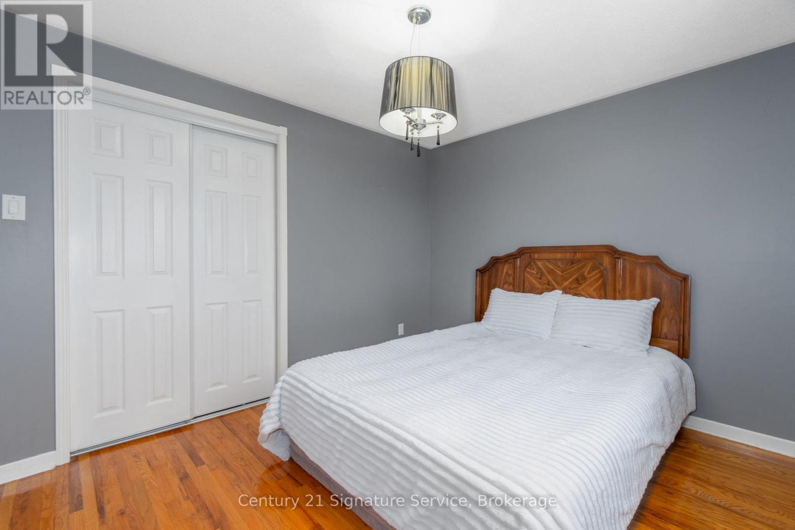 854 Forestwood Drive, Mississauga, Ontario  L5C 1G8 - Photo 17 - W12761992