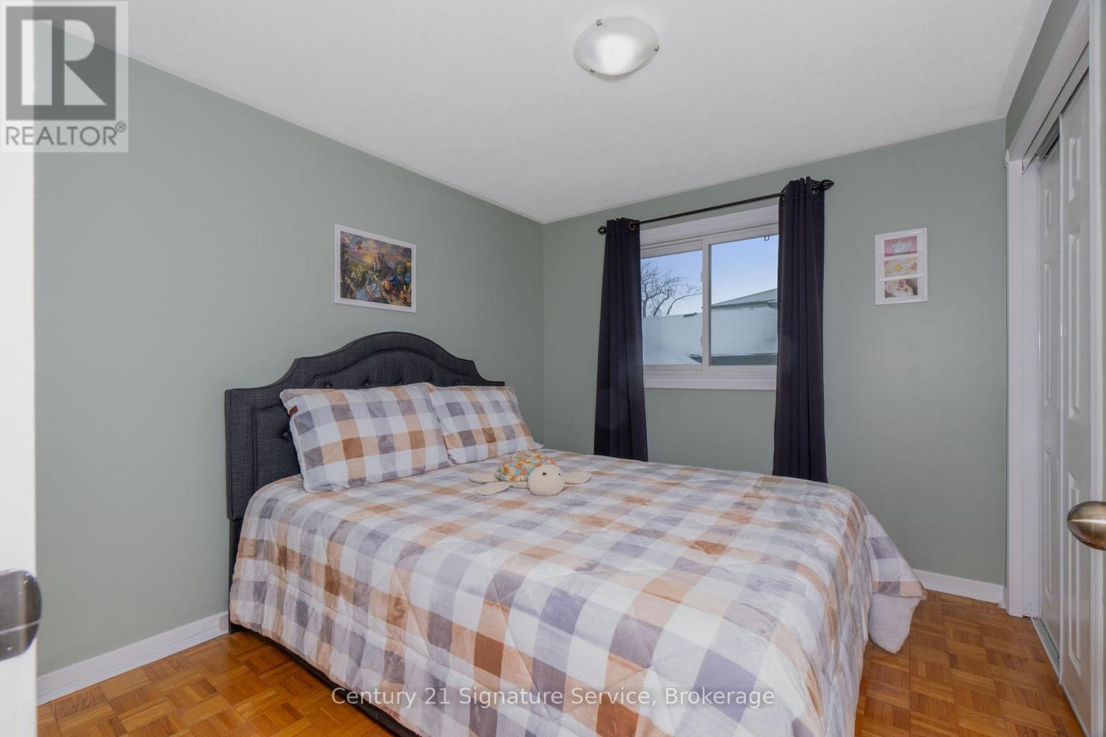 854 Forestwood Drive, Mississauga, Ontario  L5C 1G8 - Photo 18 - W12761992