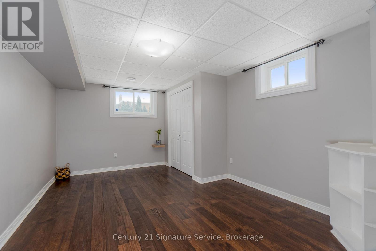 854 Forestwood Drive, Mississauga, Ontario  L5C 1G8 - Photo 24 - W12761992