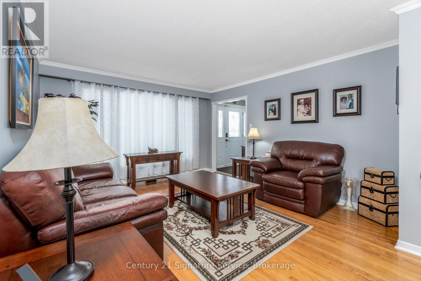 854 Forestwood Drive, Mississauga, Ontario  L5C 1G8 - Photo 9 - W12761992