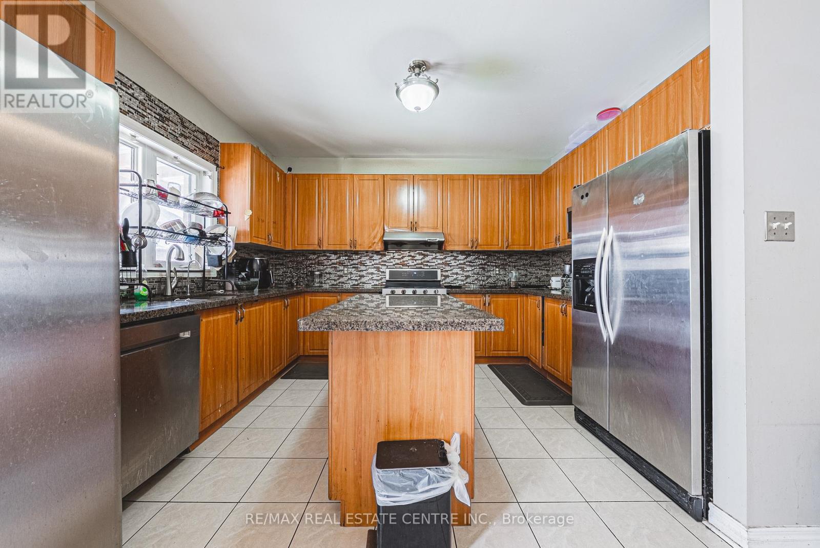 66 Citadel Crescent, Brampton, Ontario  L6P 1X8 - Photo 14 - W12762046