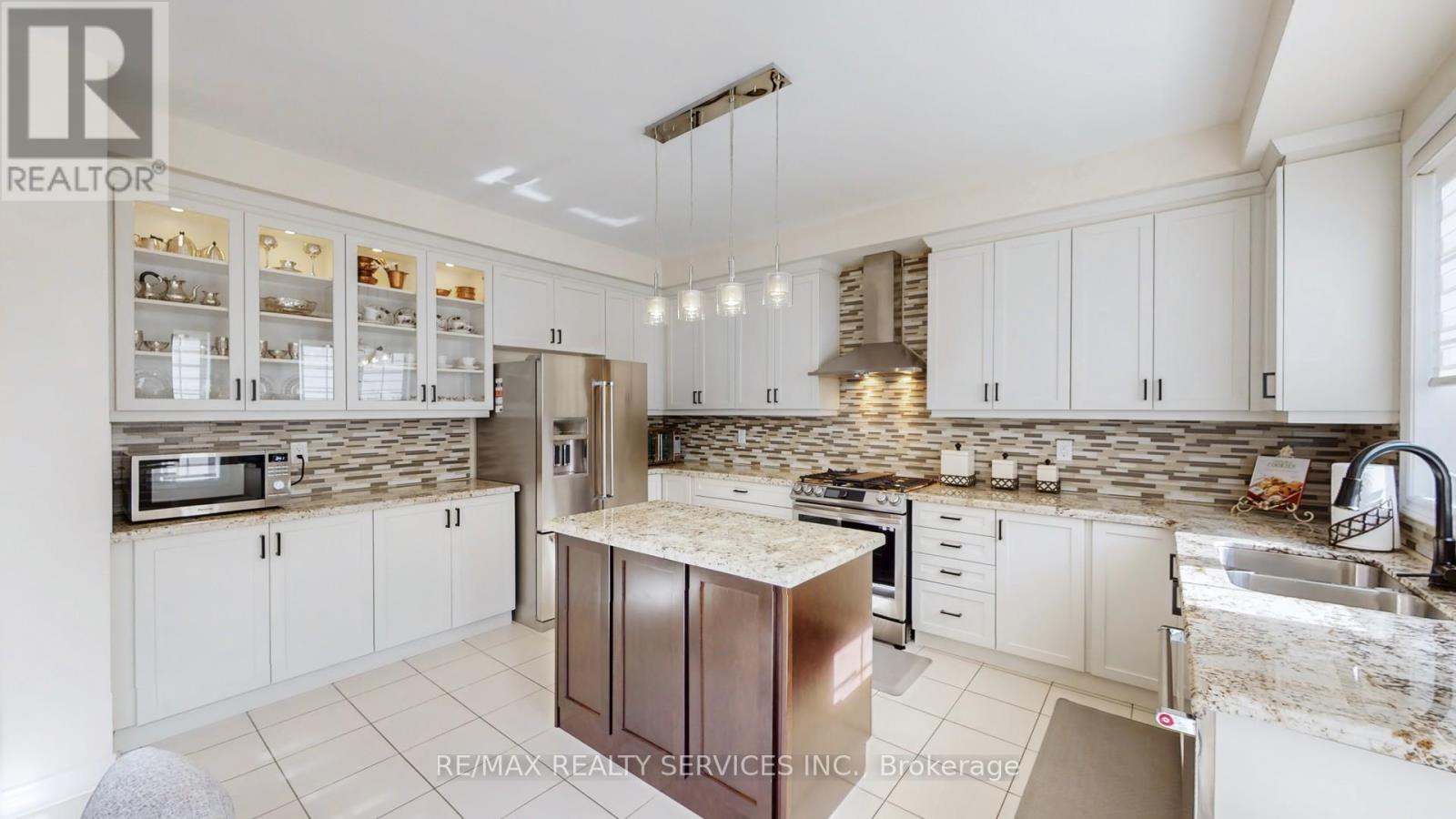 70 Little Britain Crescent, Brampton, Ontario  L6Y 6A8 - Photo 13 - W12762048