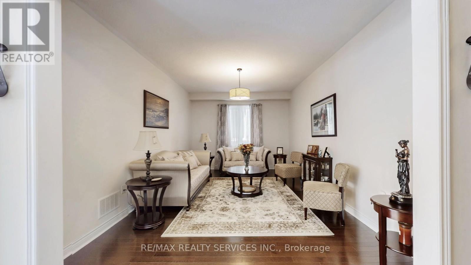 70 Little Britain Crescent, Brampton, Ontario  L6Y 6A8 - Photo 4 - W12762048