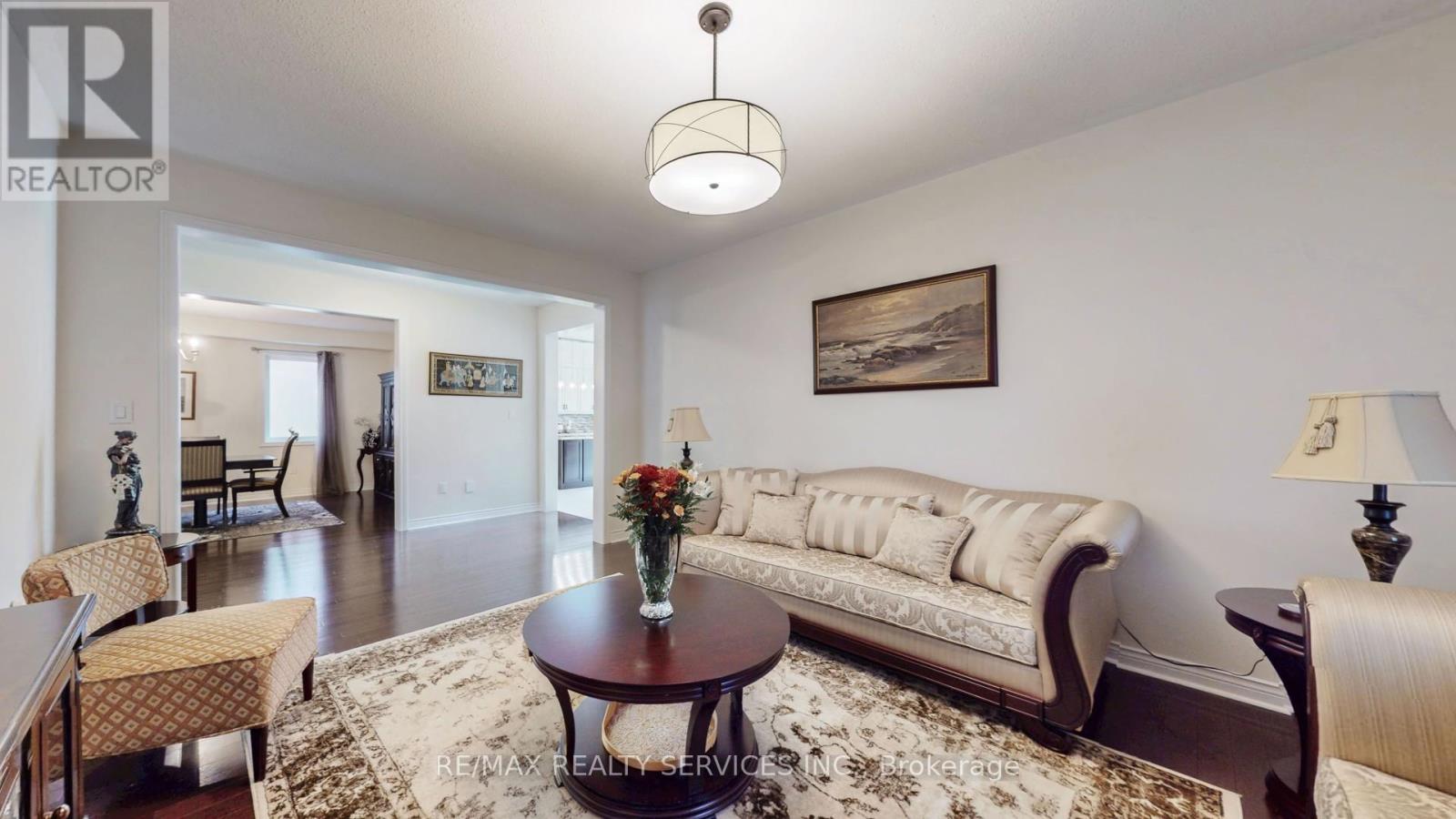 70 Little Britain Crescent, Brampton, Ontario  L6Y 6A8 - Photo 5 - W12762048