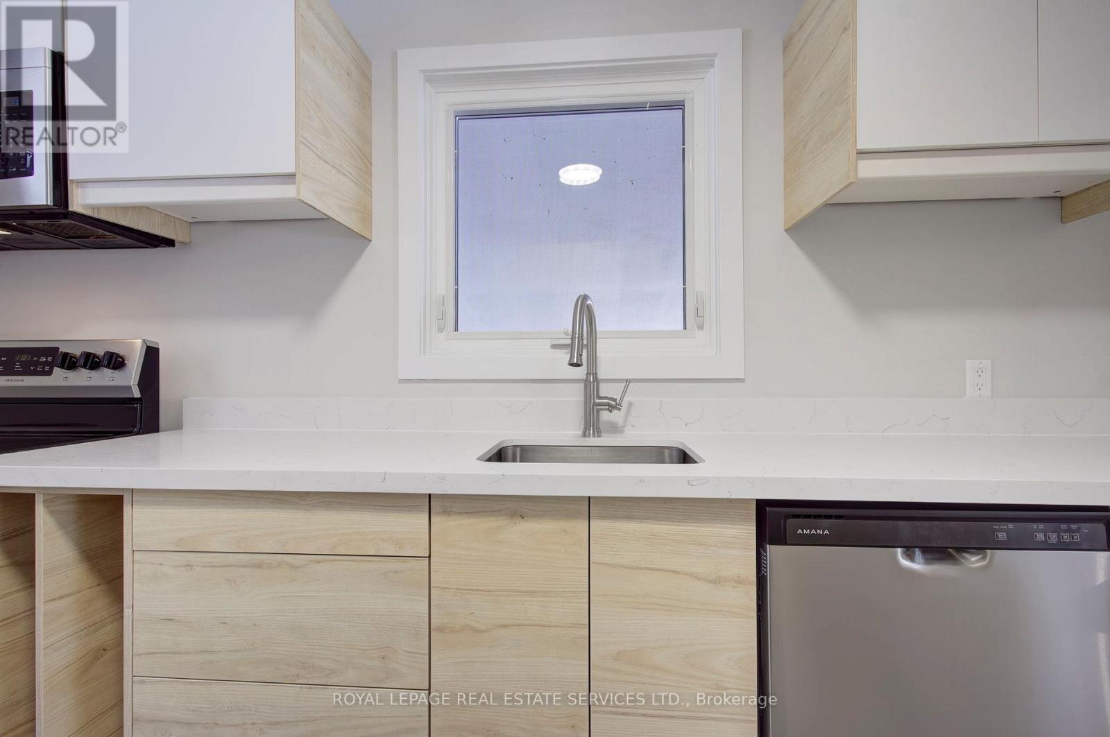 1321 Duncan Road, Oakville, Ontario  L6J 2P9 - Photo 9 - W12762052