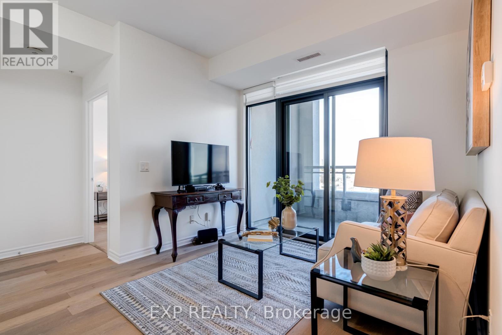 610 - 2522 Keele Street, Toronto, Ontario  M6L 2N8 - Photo 8 - W12762062