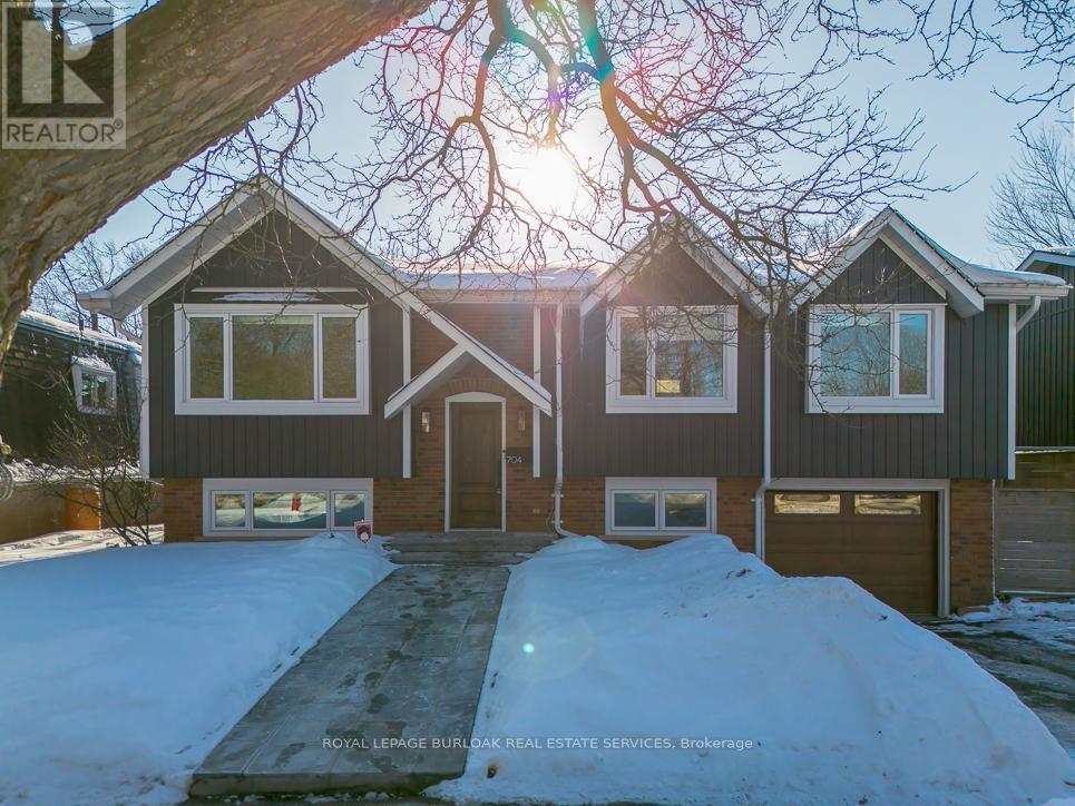 704 FRANCIS ROAD, Burlington, Ontario