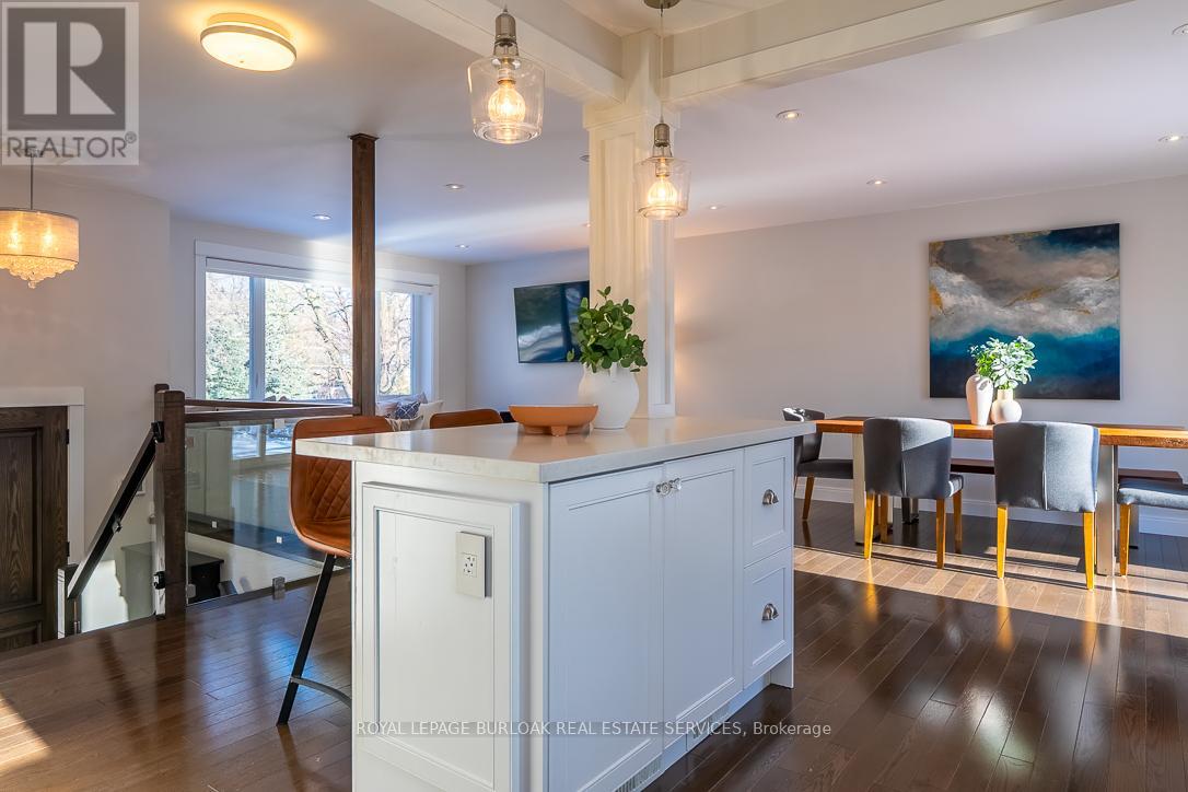 704 Francis Road, Burlington, Ontario  L7T 3X7 - Photo 16 - W12762068