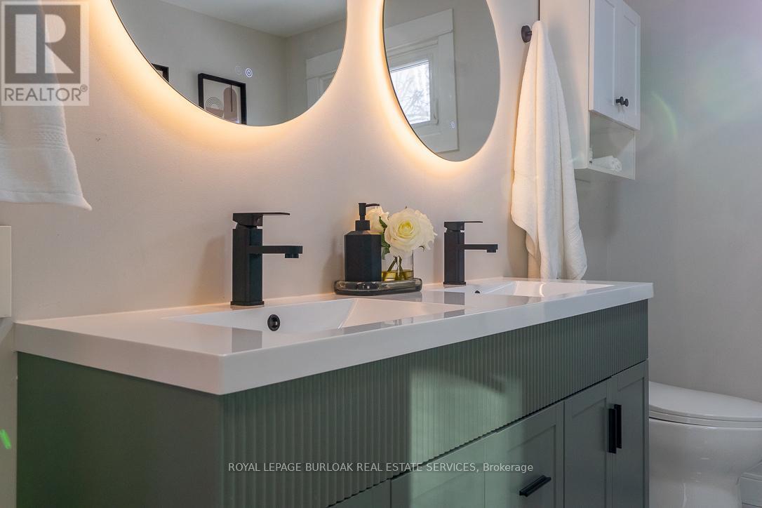 704 Francis Road, Burlington, Ontario  L7T 3X7 - Photo 25 - W12762068