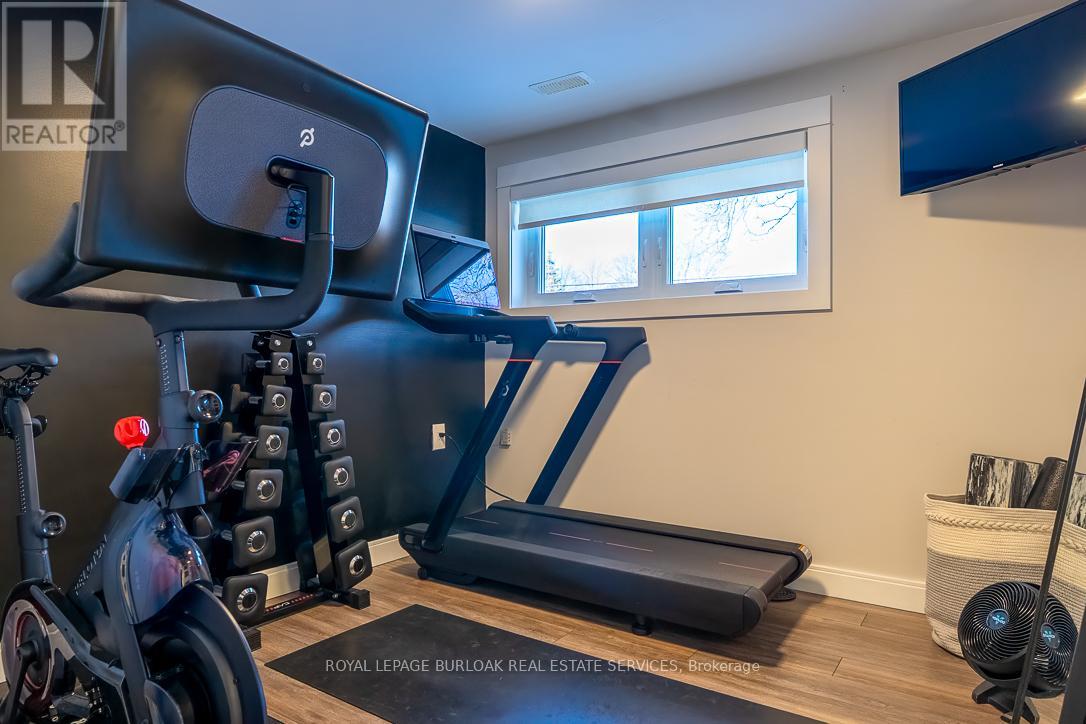 704 Francis Road, Burlington, Ontario  L7T 3X7 - Photo 31 - W12762068