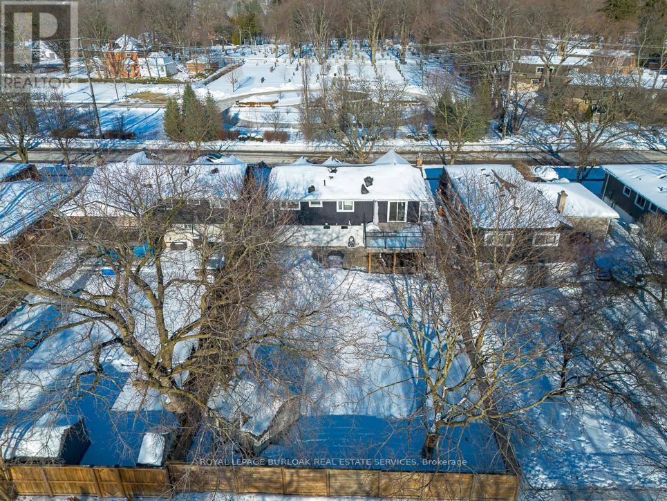 704 Francis Road, Burlington, Ontario  L7T 3X7 - Photo 38 - W12762068