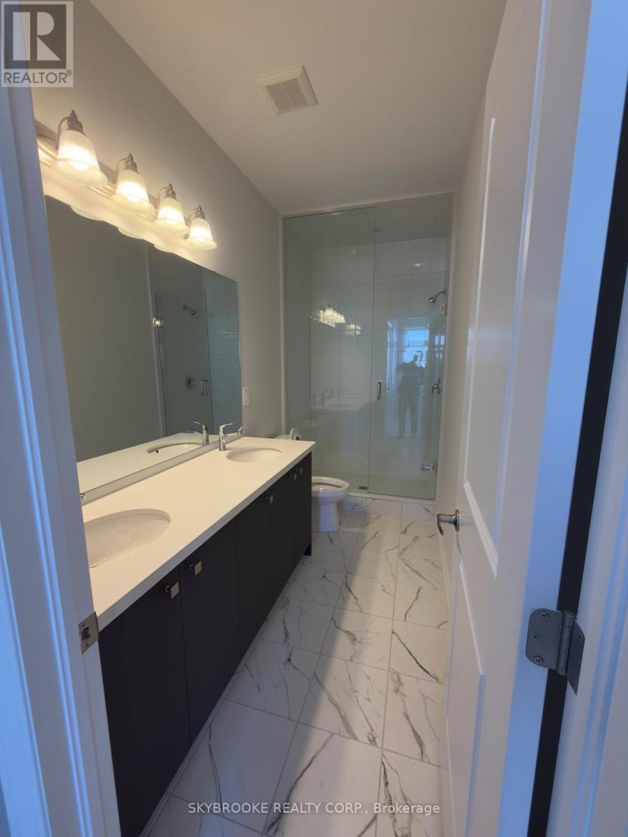 5977 Saigon Street, Mississauga, Ontario  L5V 0E9 - Photo 8 - W12762074