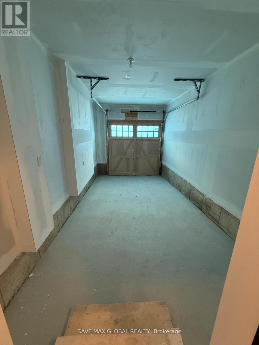 18 Lipscott Drive, Caledon, Ontario  L7C 4J7 - Photo 16 - W12762076