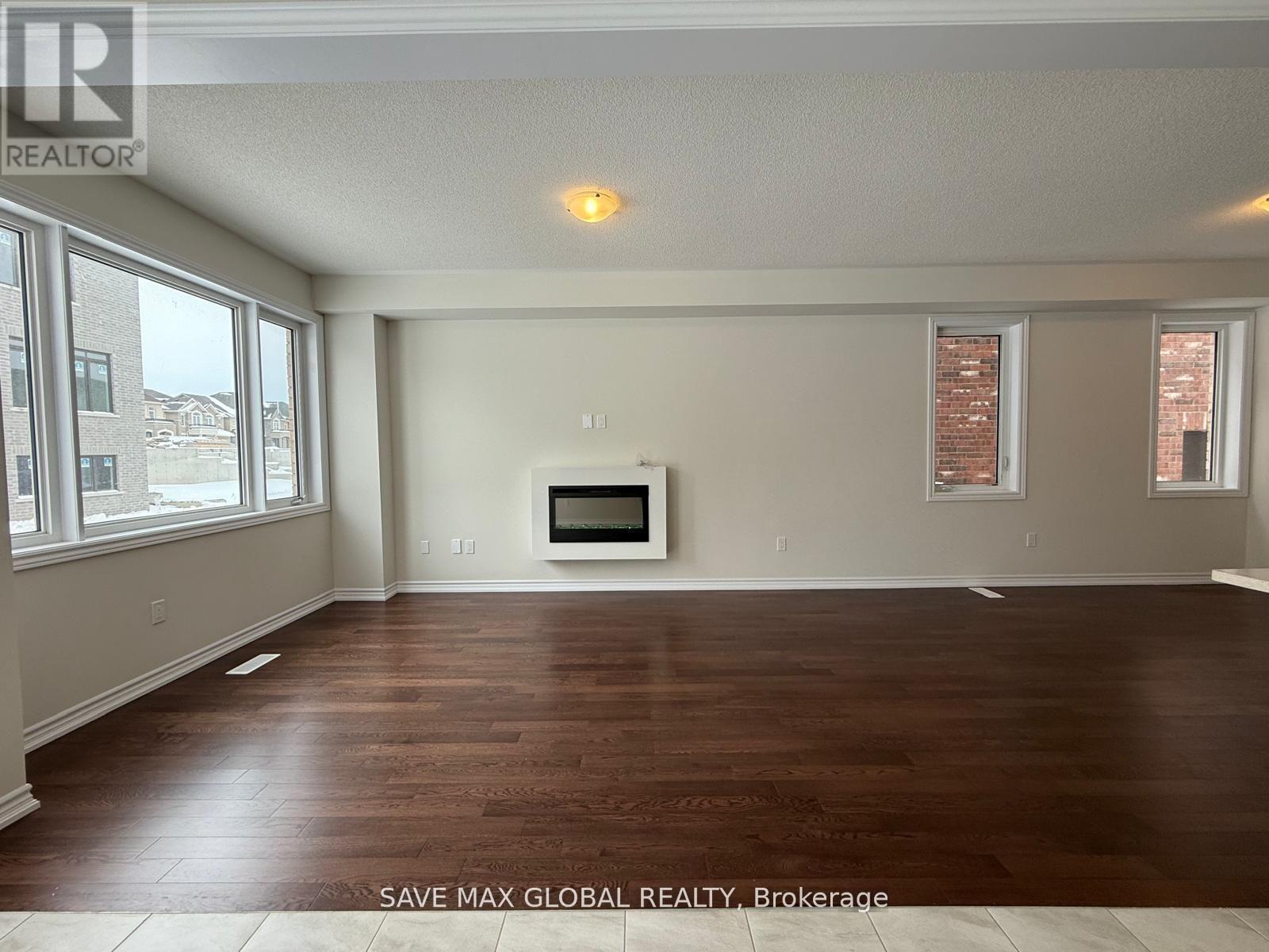 18 Lipscott Drive, Caledon, Ontario  L7C 4J7 - Photo 4 - W12762076