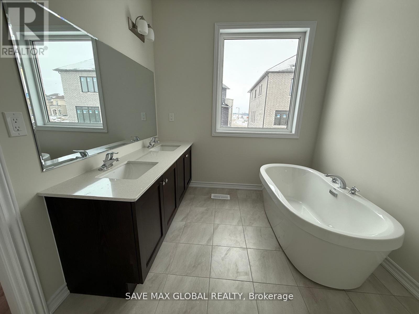 18 Lipscott Drive, Caledon, Ontario  L7C 4J7 - Photo 7 - W12762076