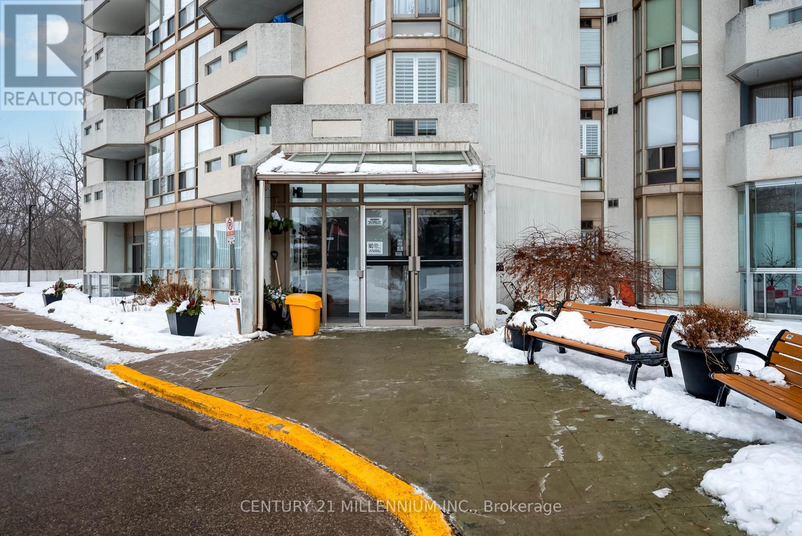 1708 - 20 Mcfarlane Drive, Halton Hills, Ontario  L7G 5J8 - Photo 2 - W12762082