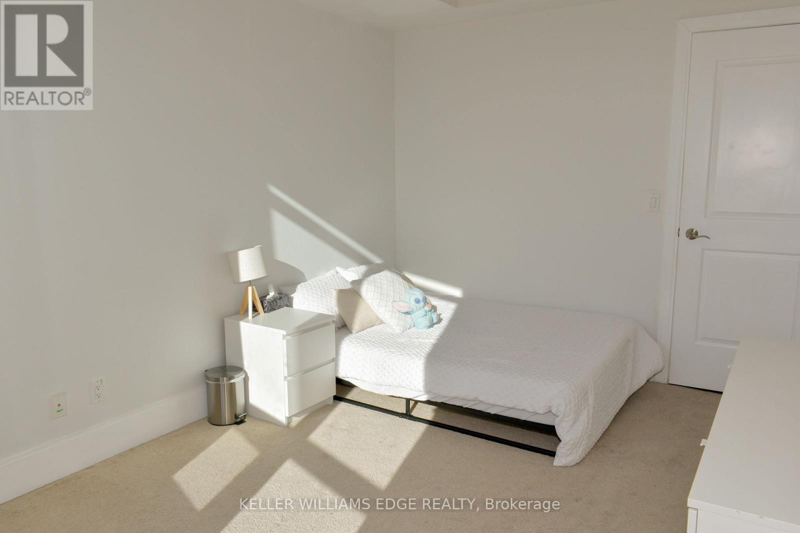 2001 - 330 Burnhamthorpe Road W, Mississauga, Ontario  L5B 0E1 - Photo 10 - W12762100