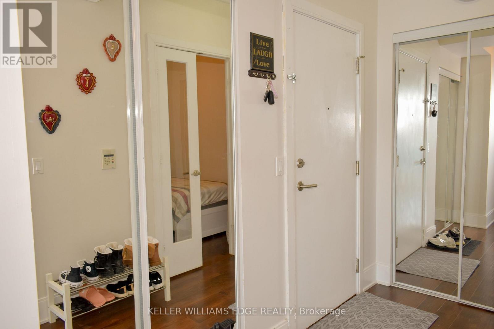 2001 - 330 Burnhamthorpe Road W, Mississauga, Ontario  L5B 0E1 - Photo 18 - W12762100