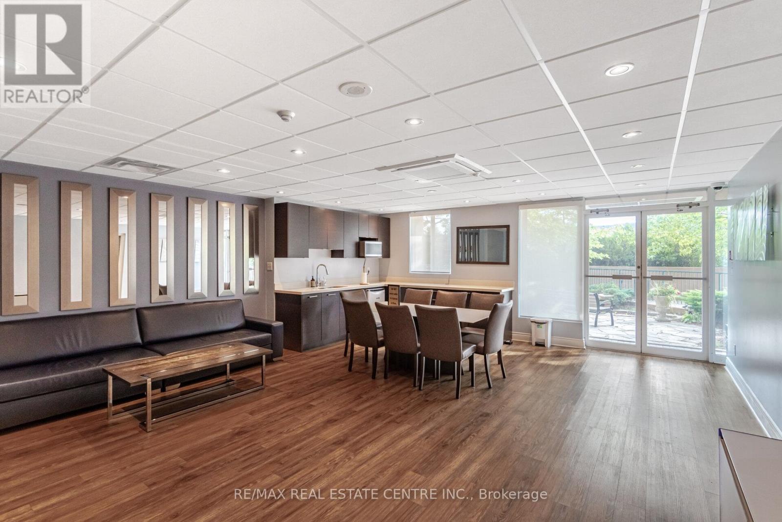 409 - 155 Hillcrest Avenue, Mississauga, Ontario  L5B 3Z2 - Photo 24 - W12762102