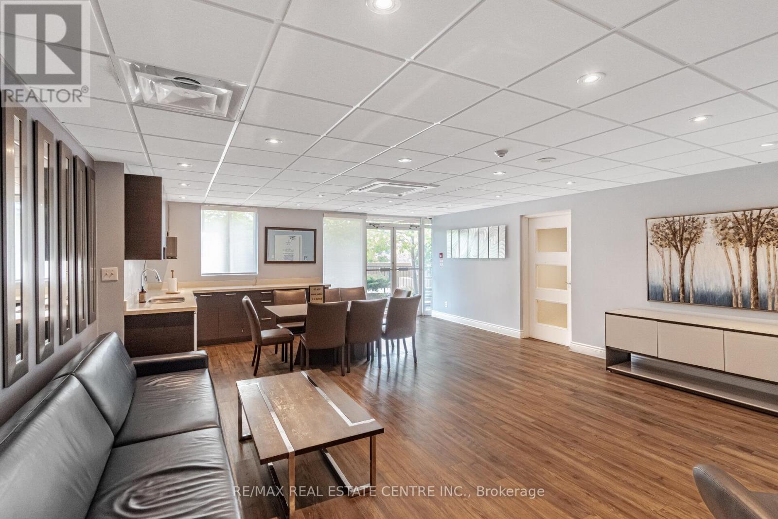 409 - 155 Hillcrest Avenue, Mississauga, Ontario  L5B 3Z2 - Photo 26 - W12762102