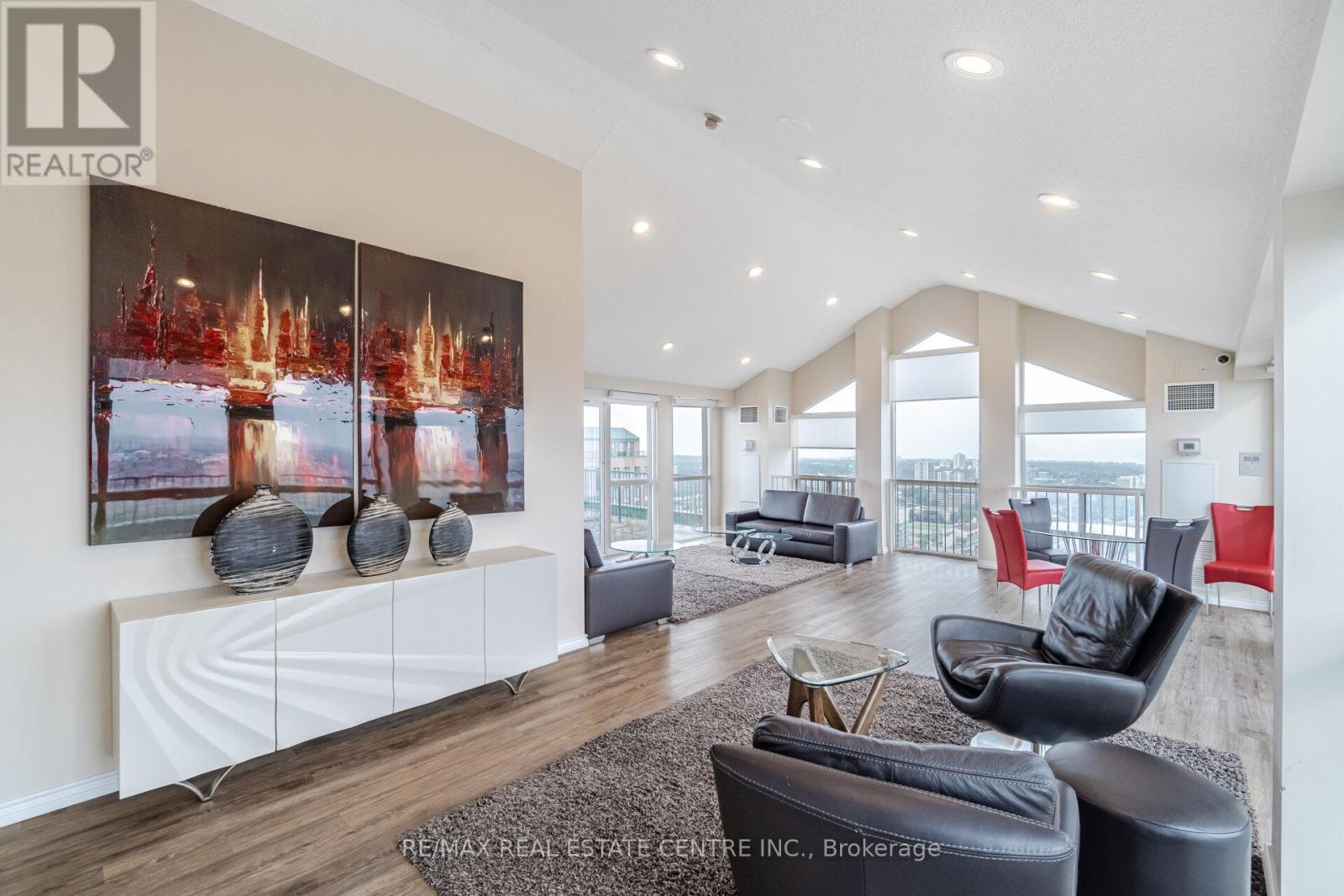 409 - 155 Hillcrest Avenue, Mississauga, Ontario  L5B 3Z2 - Photo 28 - W12762102