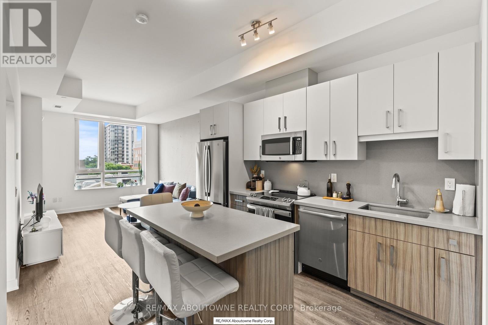 307 - 2007 James Street, Burlington, Ontario  L7R 0G7 - Photo 18 - W12762126