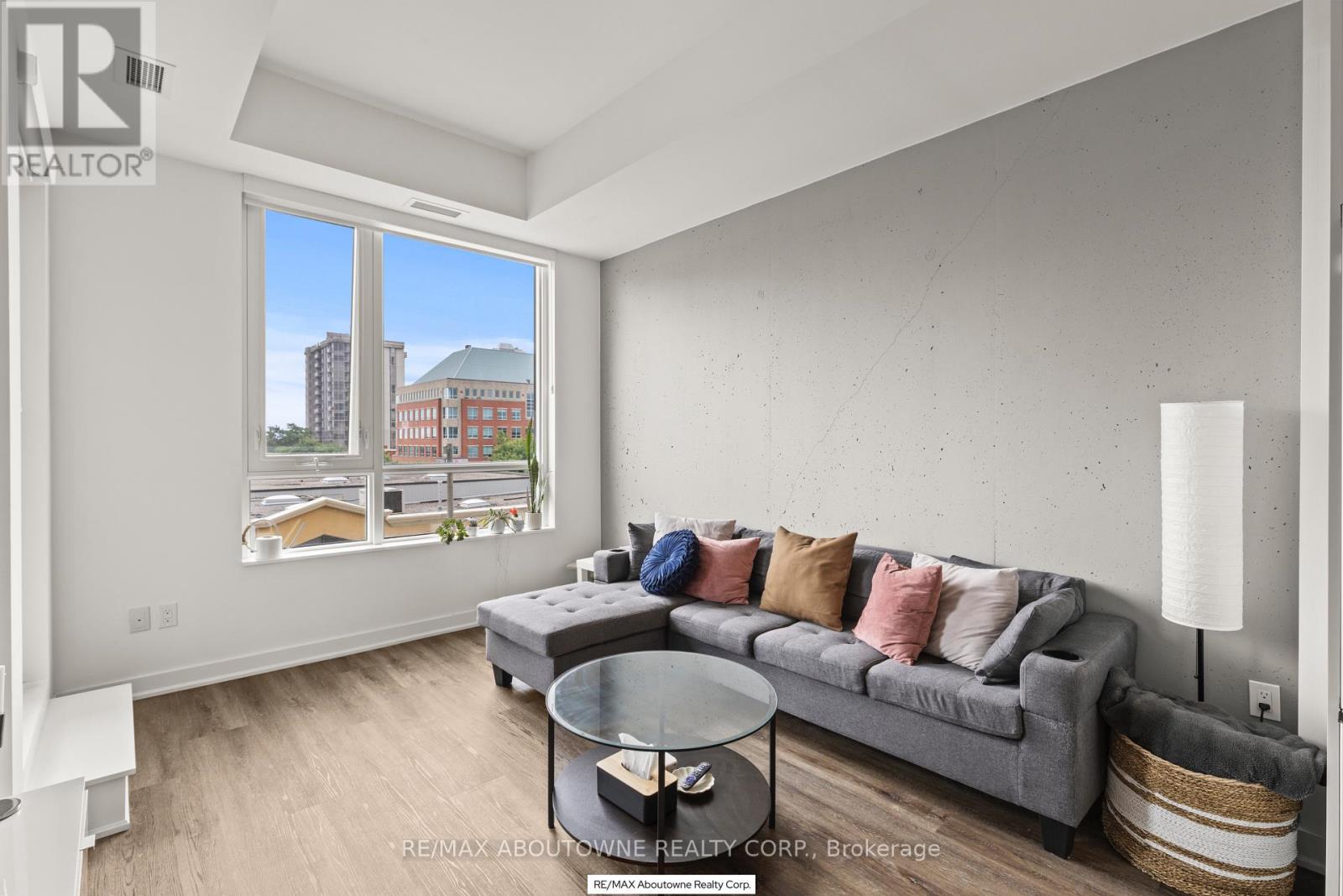 307 - 2007 James Street, Burlington, Ontario  L7R 0G7 - Photo 21 - W12762126