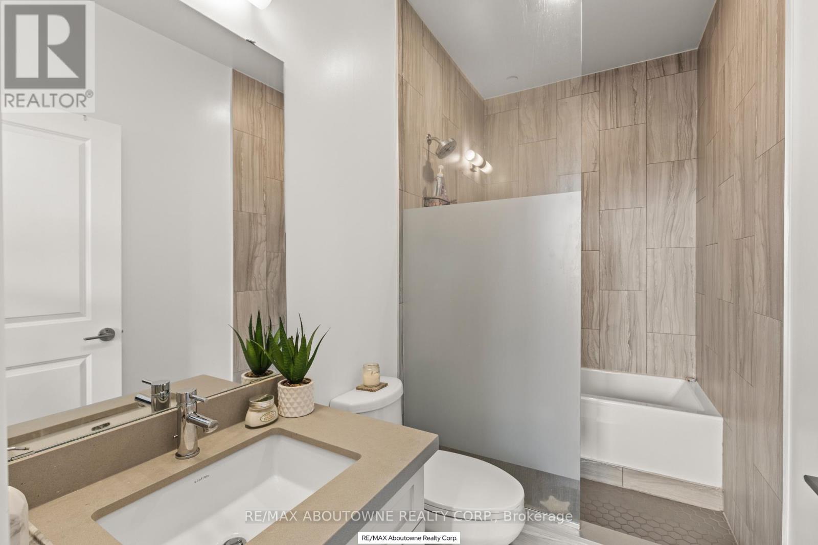 307 - 2007 James Street, Burlington, Ontario  L7R 0G7 - Photo 22 - W12762126