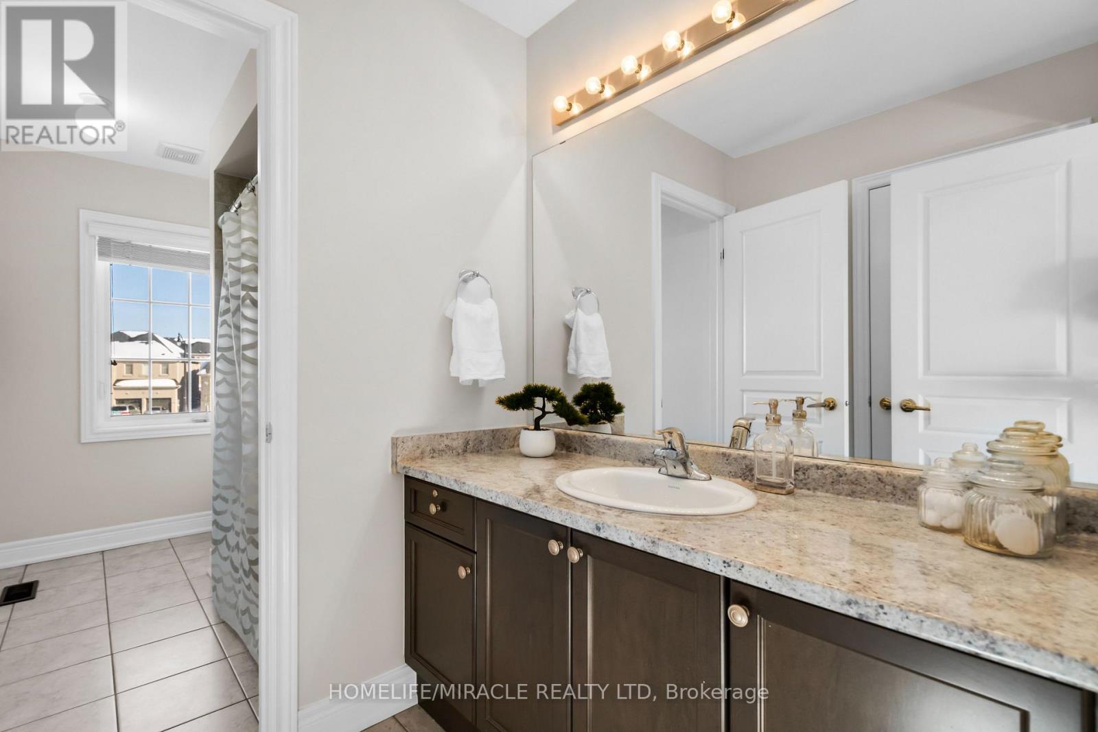 8 Everlasting Court, Brampton, Ontario  M9N 3X5 - Photo 33 - W12762144