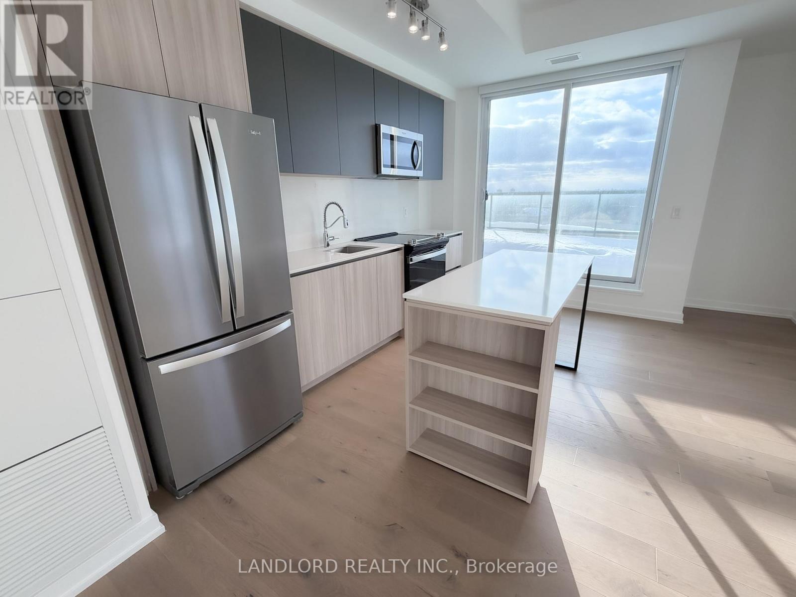 608 - 3100 Keele Street, Toronto, Ontario  M3M 0E1 - Photo 3 - W12762150