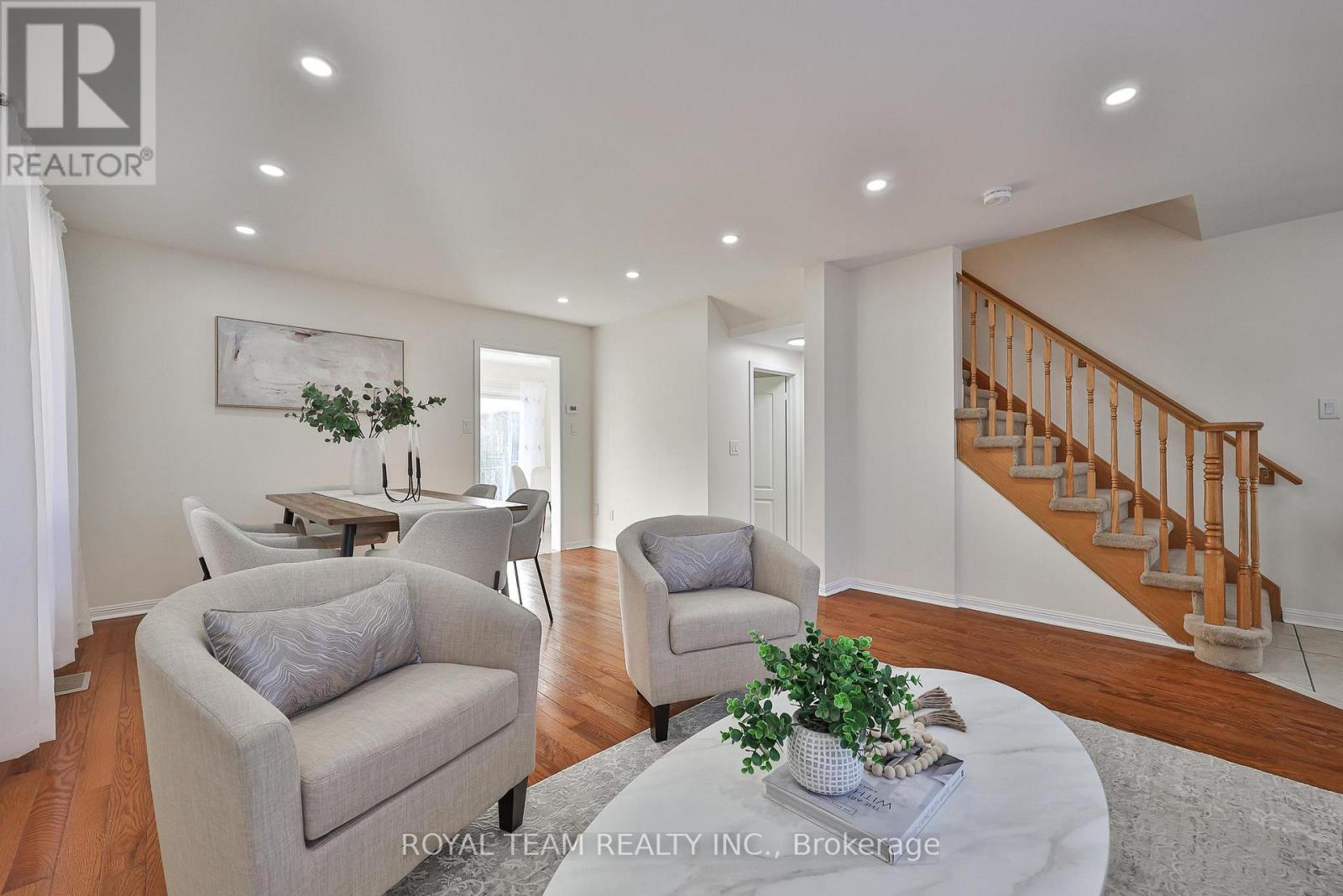 2439 Hollybrook Drive, Oakville, Ontario  L6M 4S8 - Photo 10 - W12762174