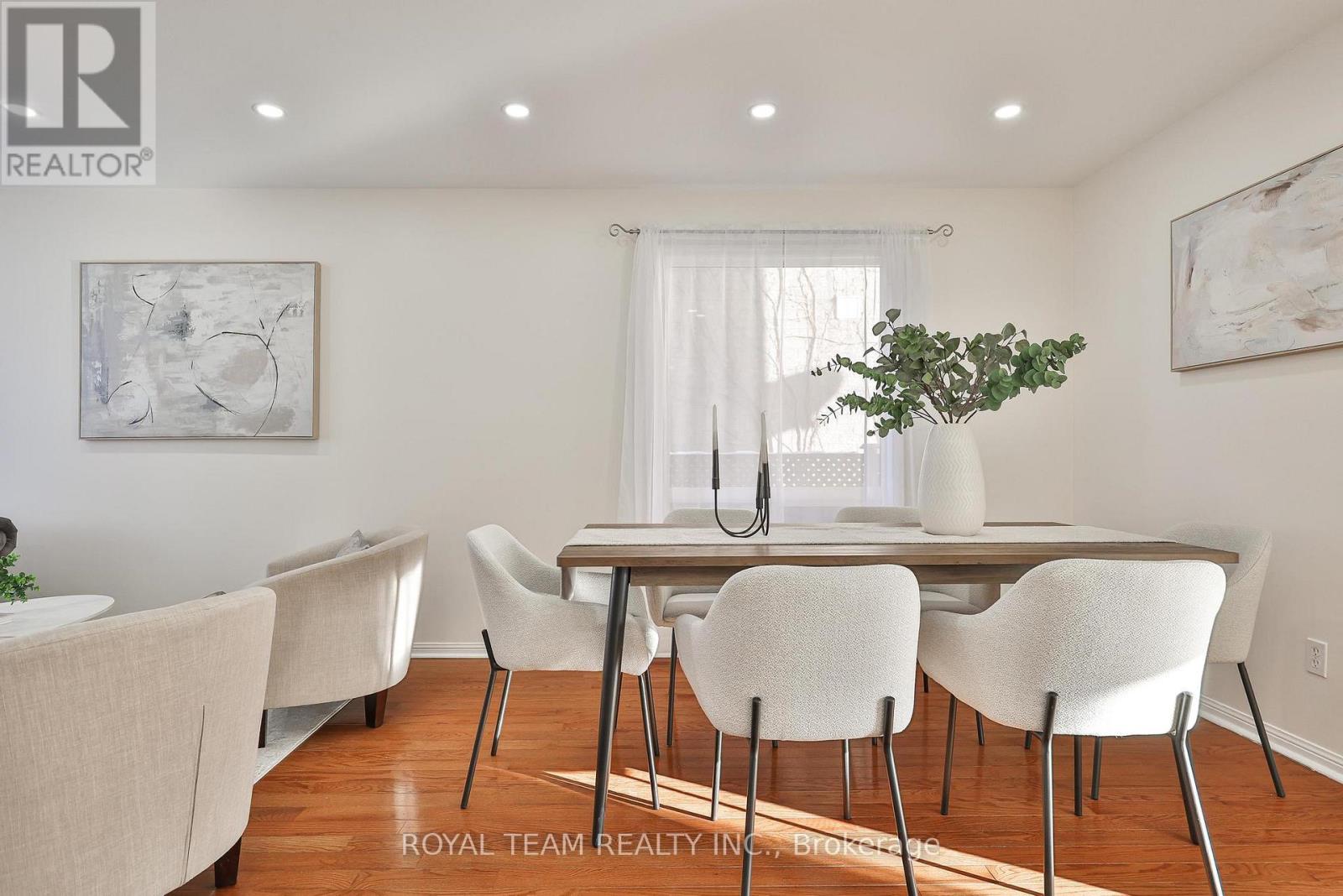 2439 Hollybrook Drive, Oakville, Ontario  L6M 4S8 - Photo 13 - W12762174