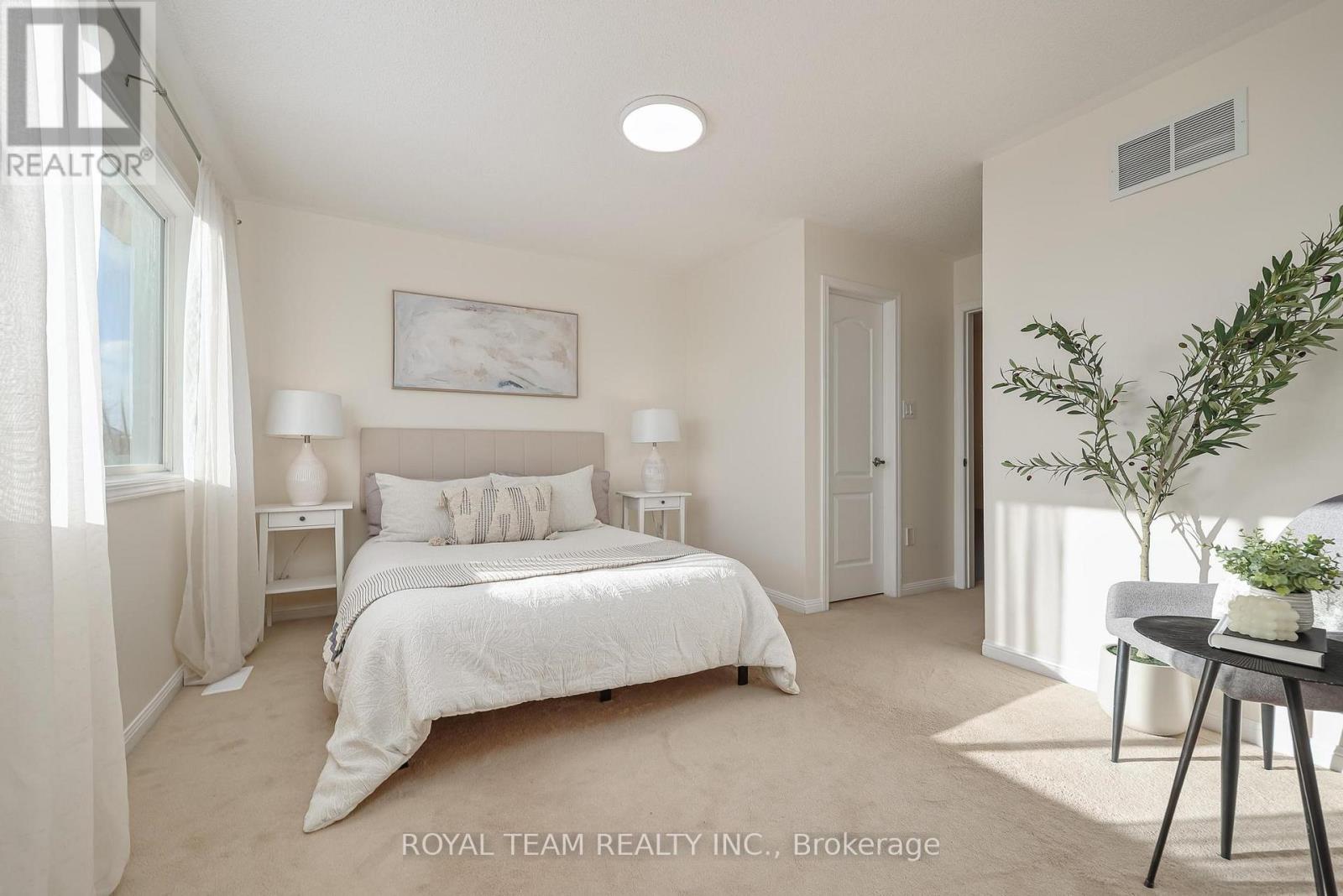 2439 Hollybrook Drive, Oakville, Ontario  L6M 4S8 - Photo 21 - W12762174