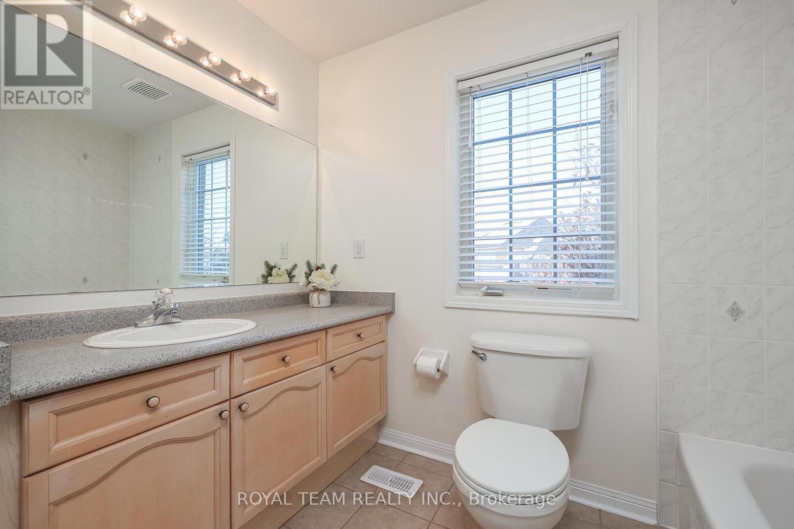 2439 Hollybrook Drive, Oakville, Ontario  L6M 4S8 - Photo 30 - W12762174