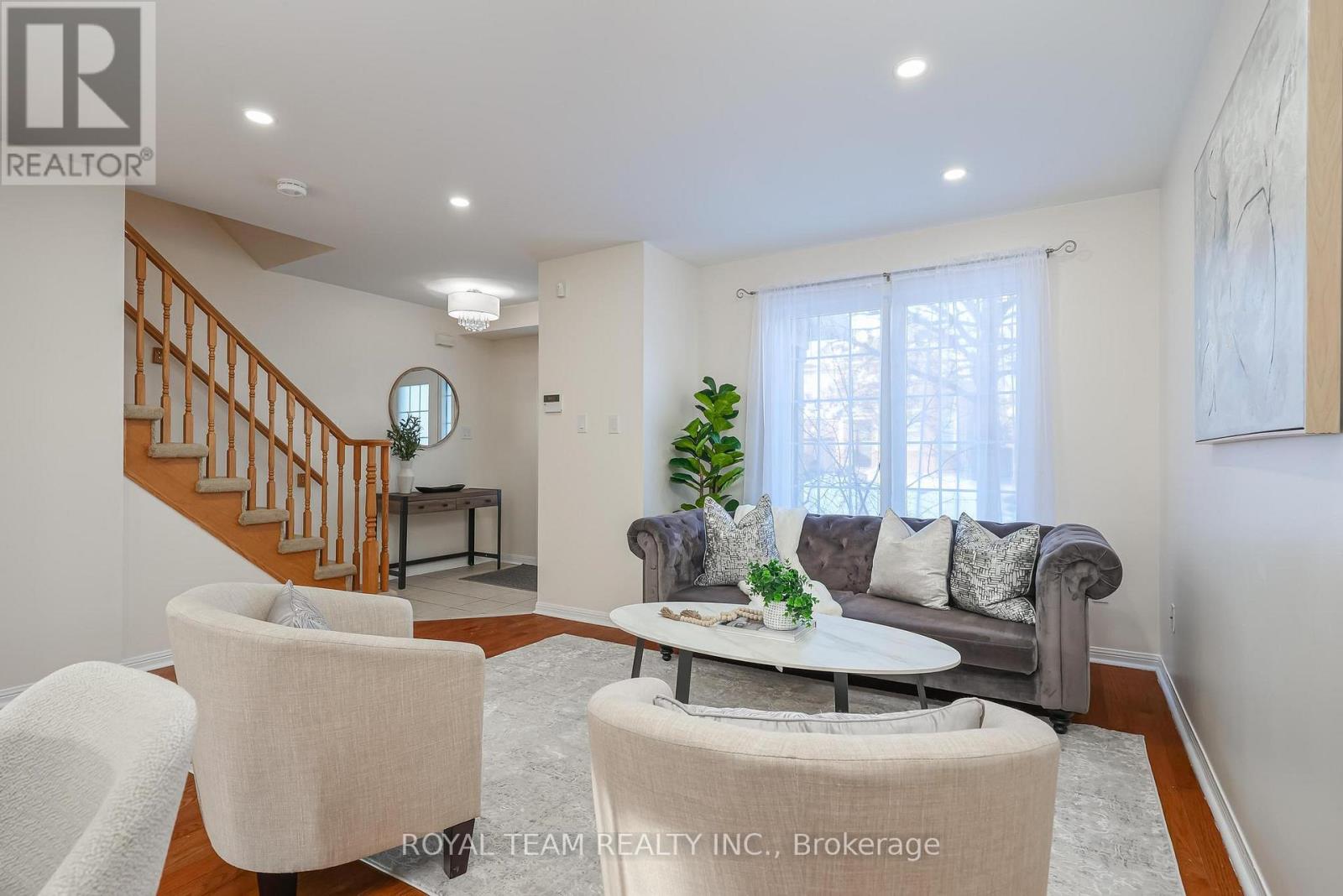 2439 Hollybrook Drive, Oakville, Ontario  L6M 4S8 - Photo 9 - W12762174