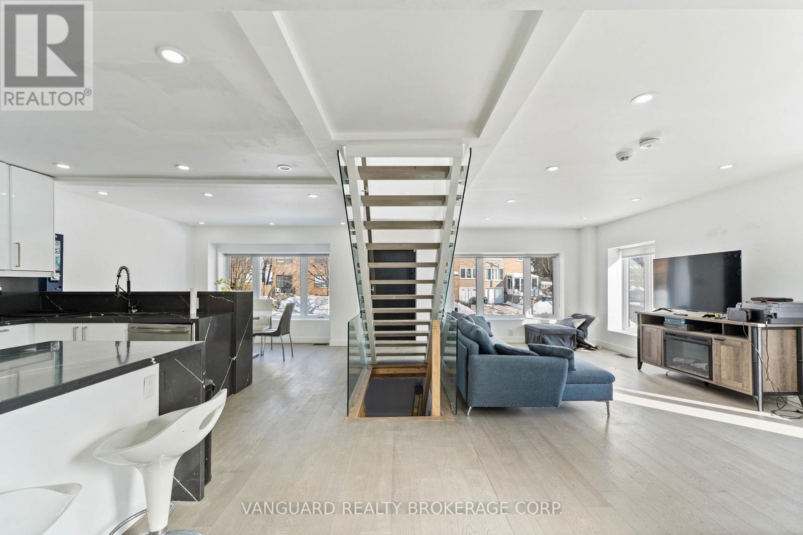 410 Maybank Avenue, Toronto, Ontario  M6N 3S8 - Photo 26 - W12762196