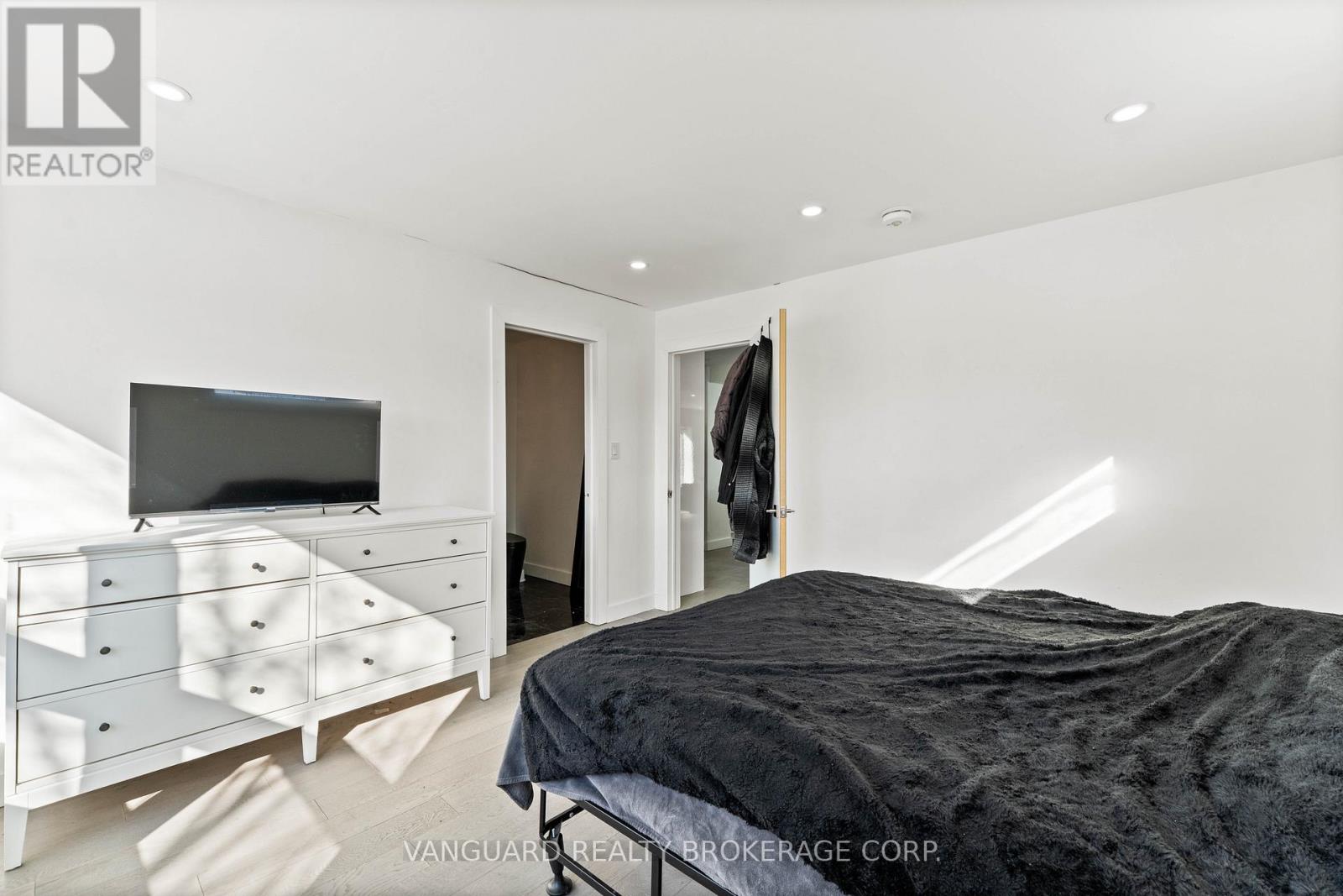 410 Maybank Avenue, Toronto, Ontario  M6N 3S8 - Photo 33 - W12762196