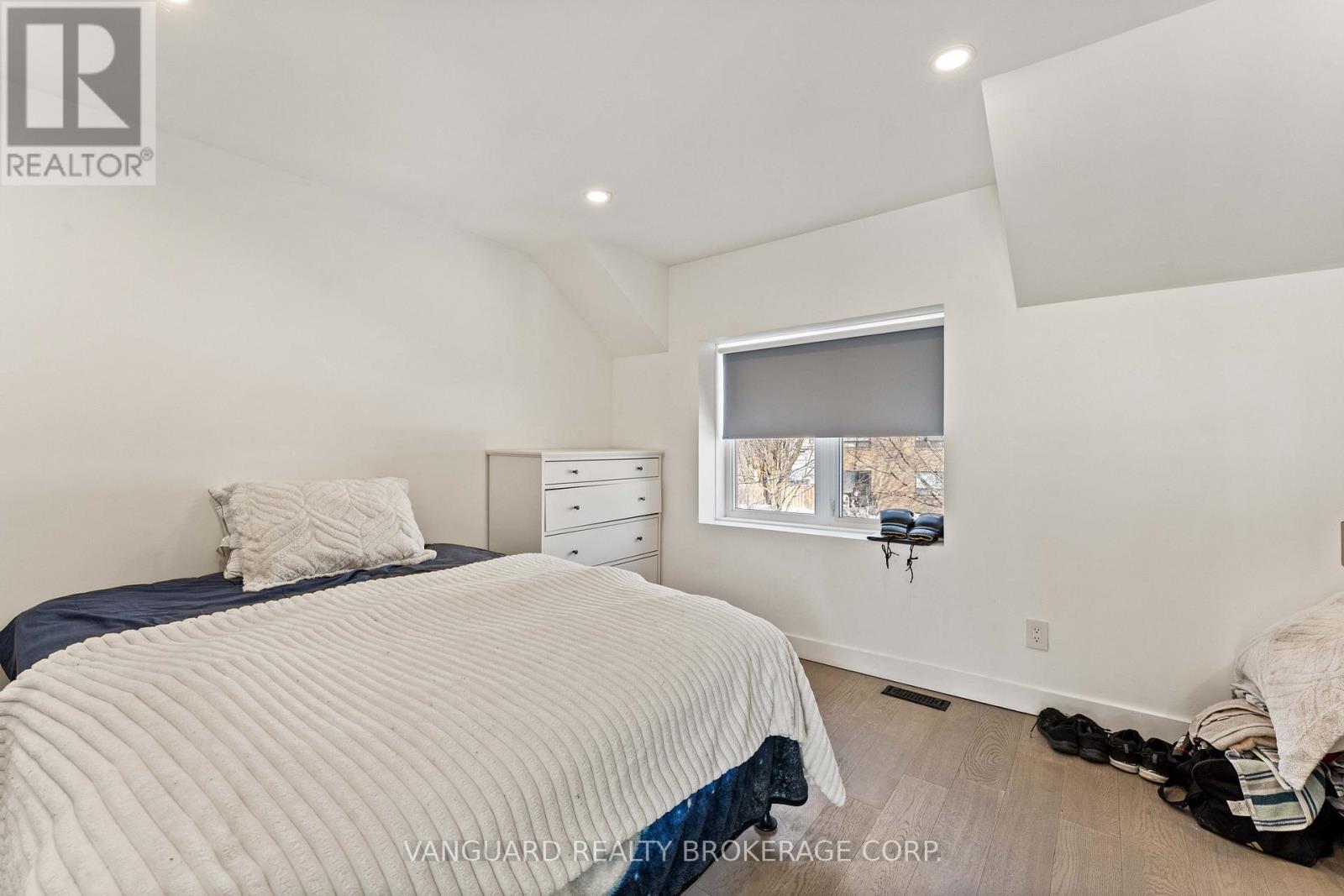 410 Maybank Avenue, Toronto, Ontario  M6N 3S8 - Photo 37 - W12762196