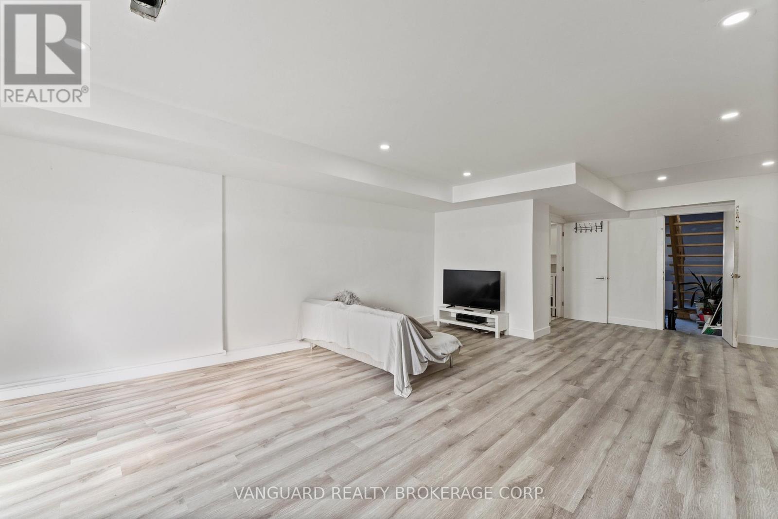 410 Maybank Avenue, Toronto, Ontario  M6N 3S8 - Photo 45 - W12762196