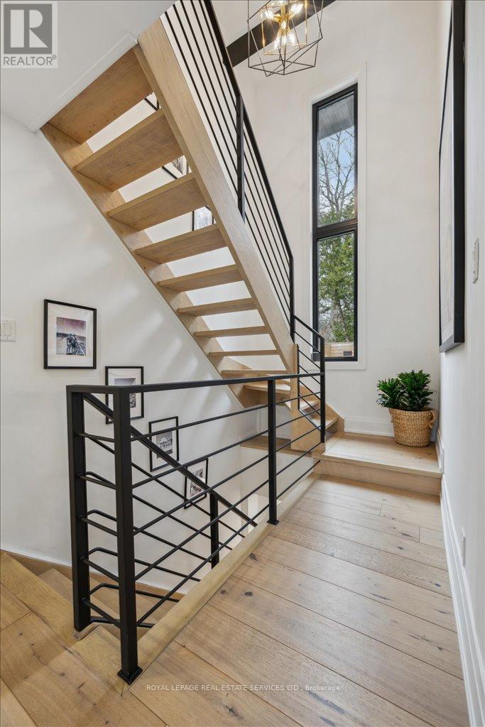 169 Oakes Drive, Mississauga, Ontario  L5G 3M2 - Photo 24 - W12762228